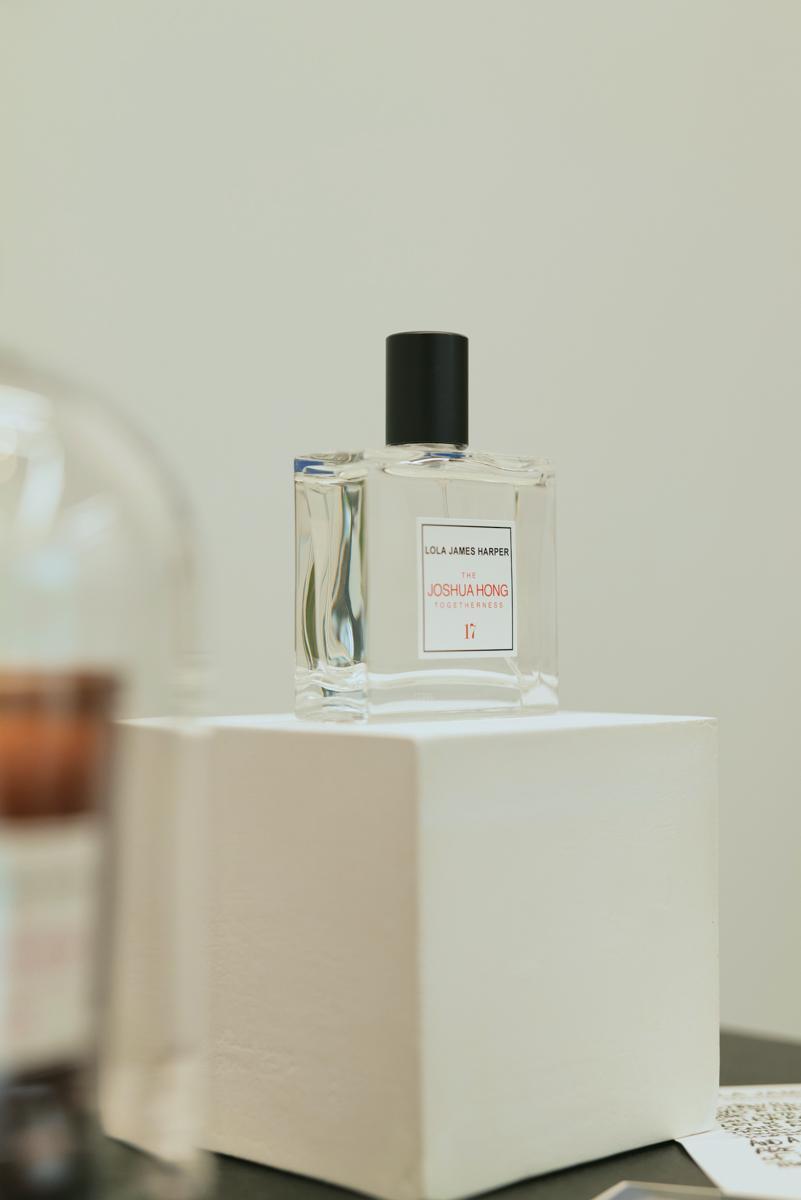 ローラジェームスハーパー SEVENTEEN ジョシュア 香水付属チェキ