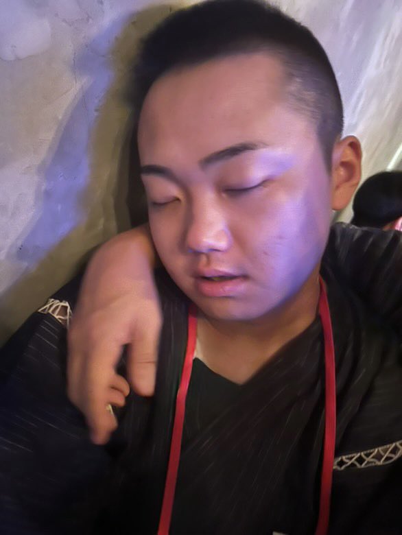 少し遅れましたが、7/27で23歳になりました！

誕生日になる前後は凄まじい量のお酒をいただき、当日の夜は素敵なプレゼントもいただいて最高の1日になりました！

人生24年目も変わらず頑張ります！