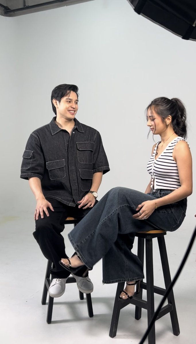 VivaOnePH's tweet photo. Tao? Bagay. Eyyy! Baka #PatAce ‘yan!
Bad Genius: The Series episode 3 streaming na later only on Viva One! https://t.co/TyQkZHcZIs
LIGHTS CAMERA GENIUS
#BadGeniusTheSeries #BadGeniusPh #BGTSTheDramaQueen https://t.co/lJmWWFyqOV