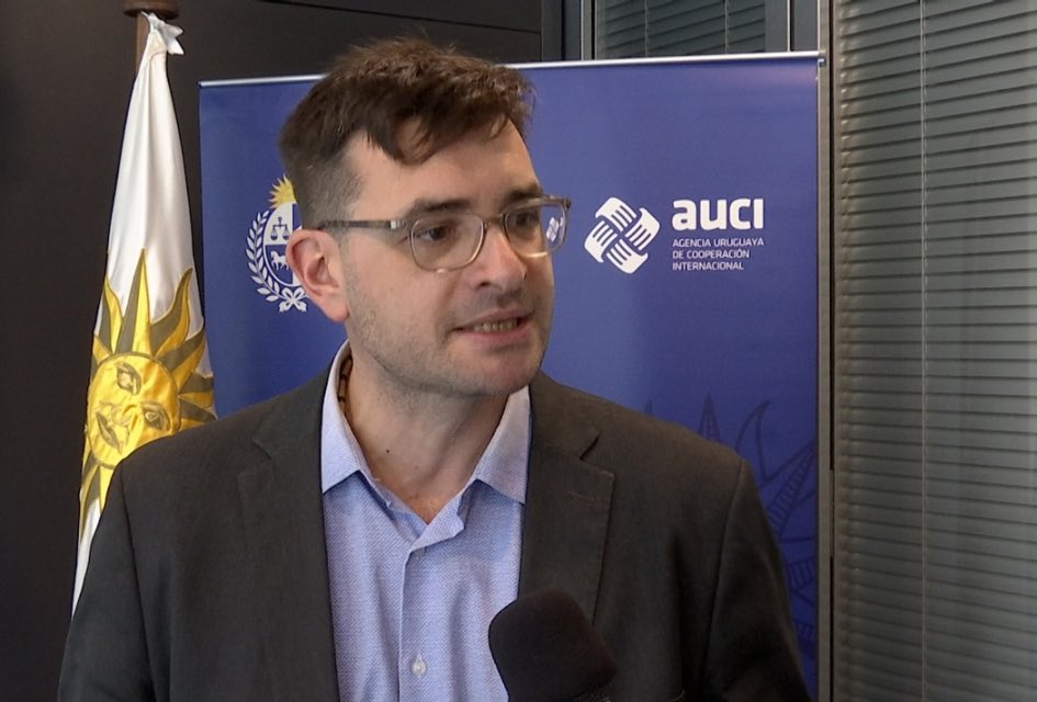 🇺🇾🇪🇸 Uruguay concretó una alianza de cooperación para el desarrollo con España.

🤝 El acuerdo constituye un hito para ambos países. Desarrollo económico, inversiones y empleo son algunas de las áreas en las que trabajarán.

🔗 gub.uy/presidencia/co…