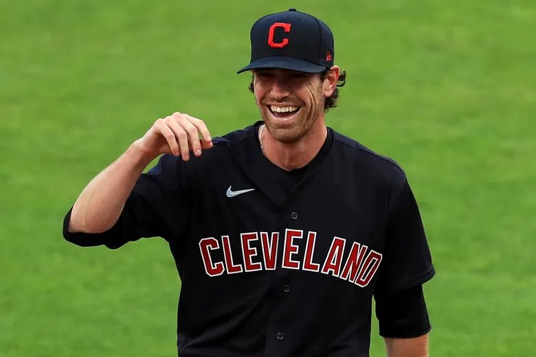 Shane Bieber gave it all for Cleveland:

🔹2020 AL Cy Young
🔹2x All-Star (2019, 2021)
🔹2019 All-Star Game MVP
🔹3.22 ERA over 7 seasons with Cleveland

From a 4th-round pick to the face of the rotation. Thank you for everything, Biebs❤️ #GuardsBall