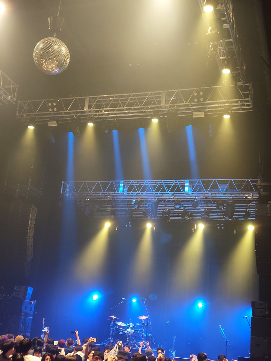 Dewey_g02's tweet photo. やっぱりライブ最高だね〜
体で感じるサウンドがたまらない
#qrog #muque https://t.co/K8uhYwyd2H