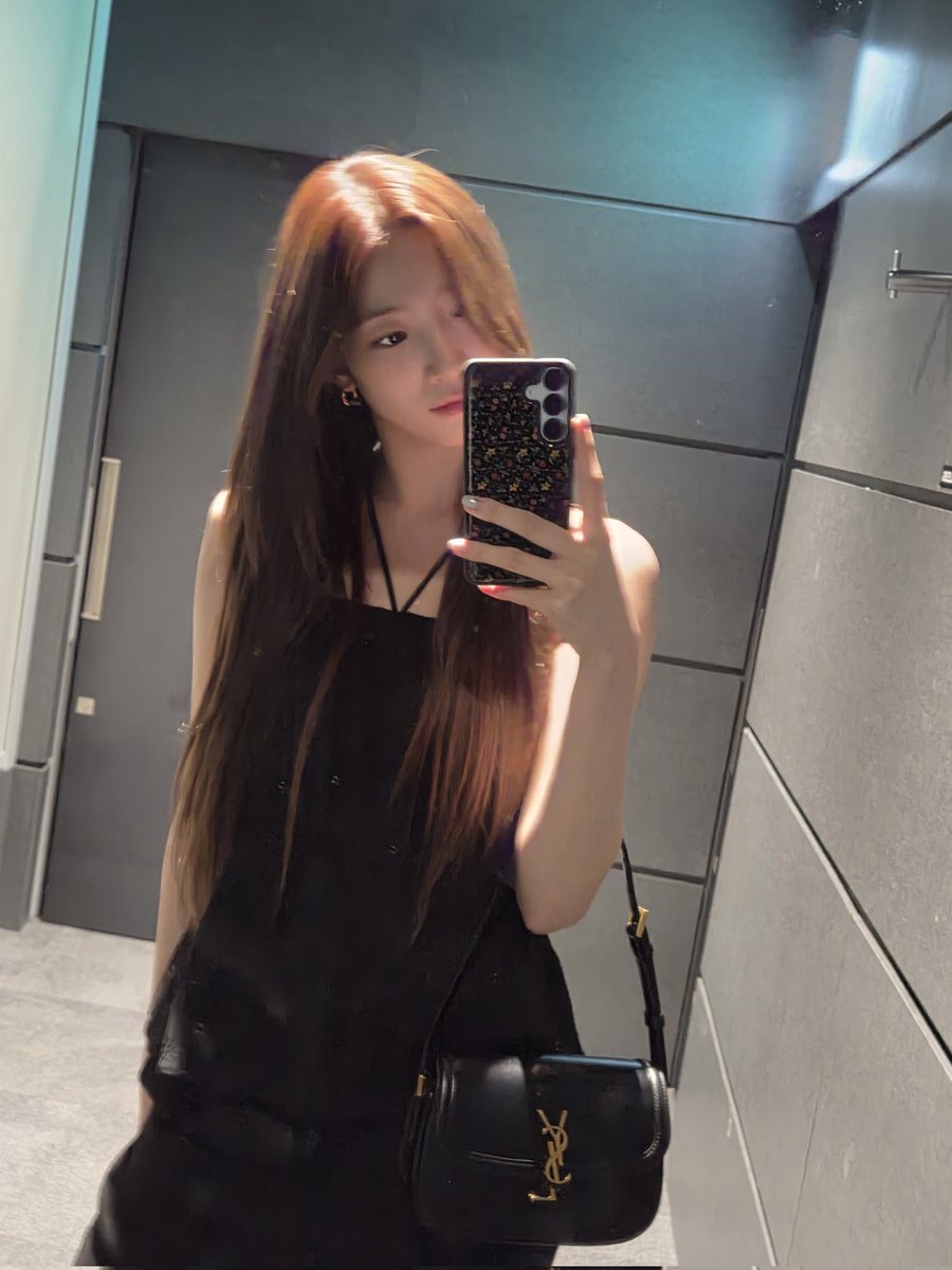 kzhcentric's tweet photo. weverse update https://t.co/rmE3C8uvgV