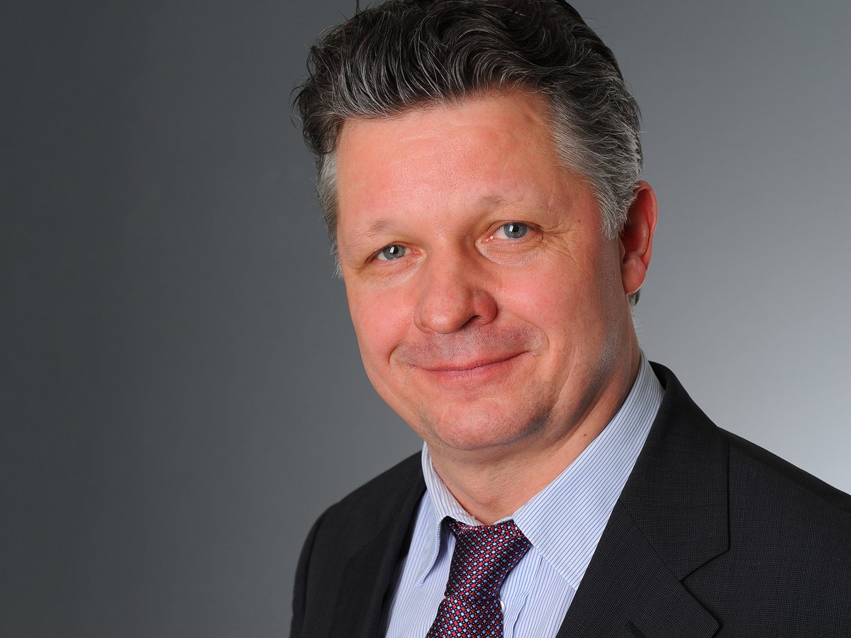 Uniklinik Köln (@ukkoeln) on Twitter photo Univ.-Prof. Dr. Frank Jessen, Direktor der Klinik und Poliklinik für Psychiatrie und Psychotherapie an der #UniklinikKöln, wurde in den <a href="/WorldDementia/">World Dementia Council</a> Council berufen. Ziel: globale Versorgung, Forschung & Bewusstsein für Demenz stärken. Mehr dazu: uk-koeln.de/uniklinik-koel… Univ.-Prof. Dr. Frank Jessen, Direktor der Klinik und Poliklinik für Psychiatrie und Psychotherapie an der #UniklinikKöln, wurde in den <a href="/WorldDementia/">World Dementia Council</a> Council berufen. Ziel: globale Versorgung, Forschung & Bewusstsein für Demenz stärken. Mehr dazu: uk-koeln.de/uniklinik-koel…