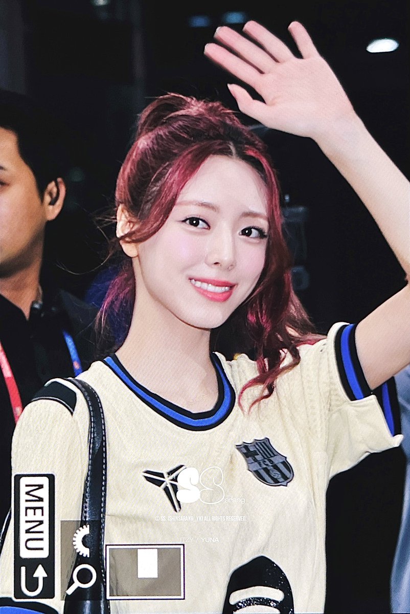 shinsarang_yn's tweet photo. 250731 조심히가아 ~ 🫶🏻
#유나 #YUNA #ユナ #있지 #ITZY https://t.co/KEzOCjUL6C