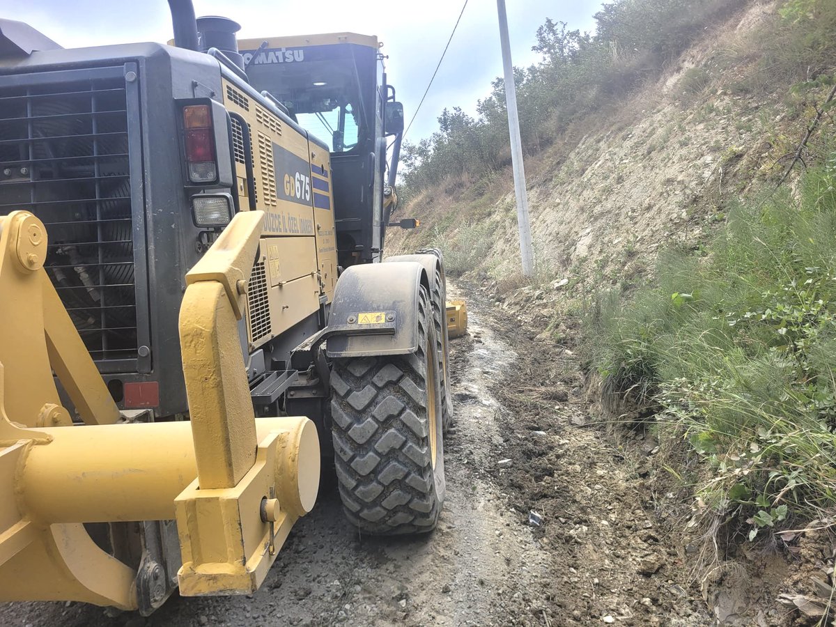 📍 Samandere Köyü

Yol ve Ulaşım Hizmetleri Müdürlüğü ekiplerimiz, merkez ilçemize bağlı Samandere Köyü’nde sathi kaplama altyapı çalışmaları kapsamında gerekli reglaj, kanal ve yol düzenleme işlemlerini sürdürüyor. 👷‍♂️🚜➡️