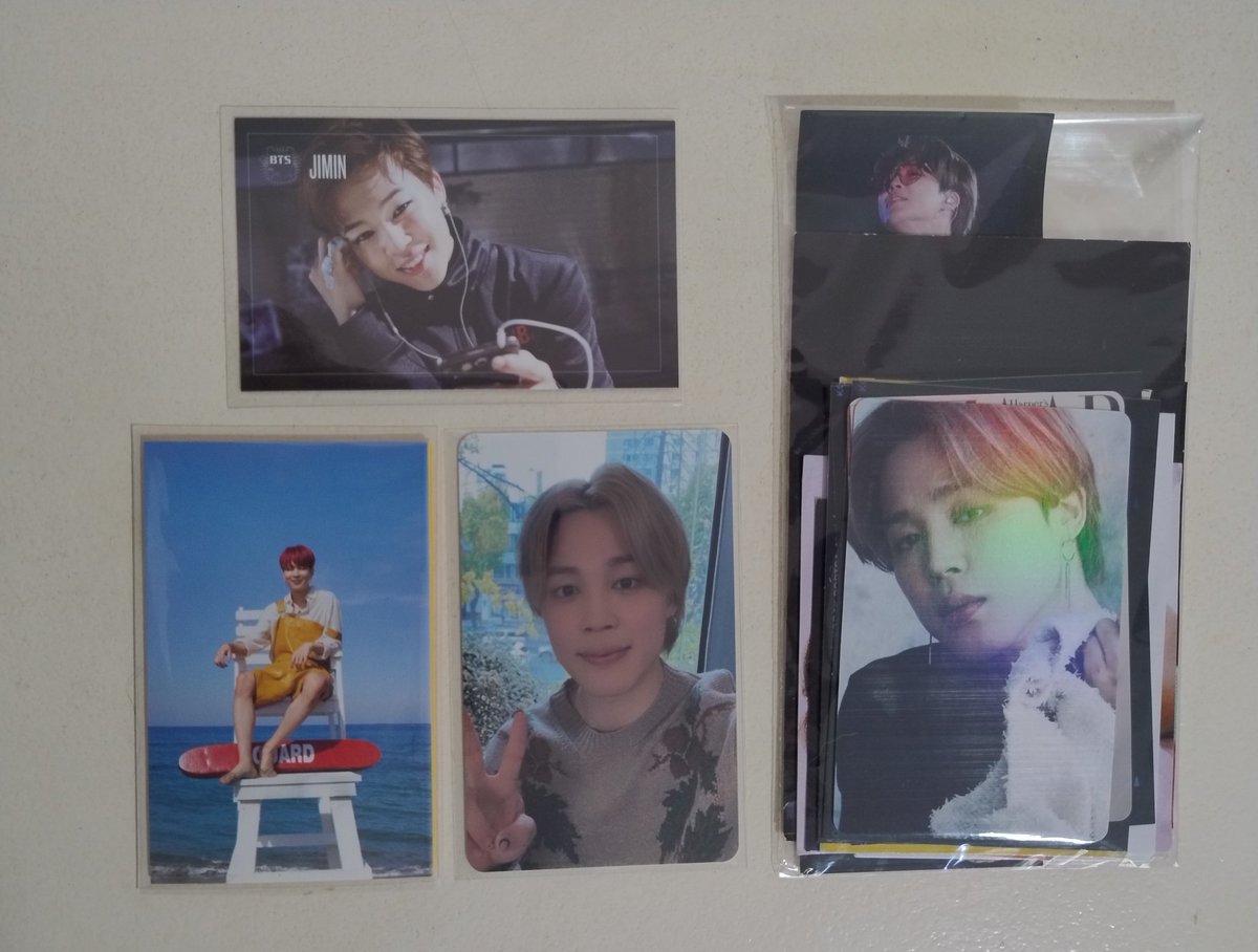 Feedback super positivo para a Nanda <a href="/jikoollecting/">nanda</a> pela venda e envio desses Jimin mais lindos do mundo. Foi uma ótima comunicação e a entrega foi super segura. Amei os brindes também. 💜✨