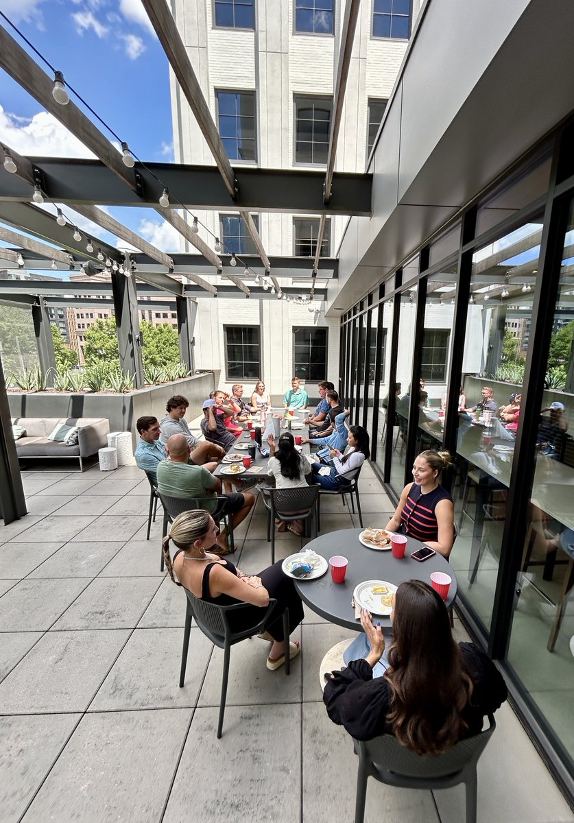 AdvizorPro tweet media