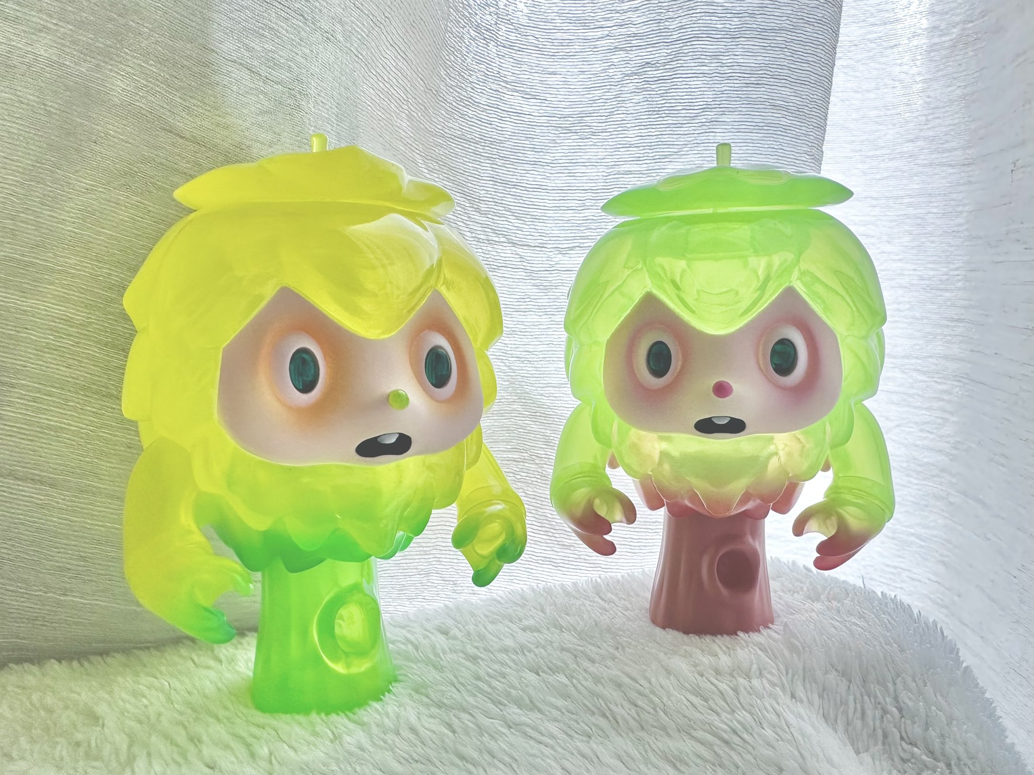 Finger Suck Factory　MORAMORA モーラモーラ　ソフビ Amazon.co.jp: ソフビ アートトイ MORAMORA Finger Suck Factory