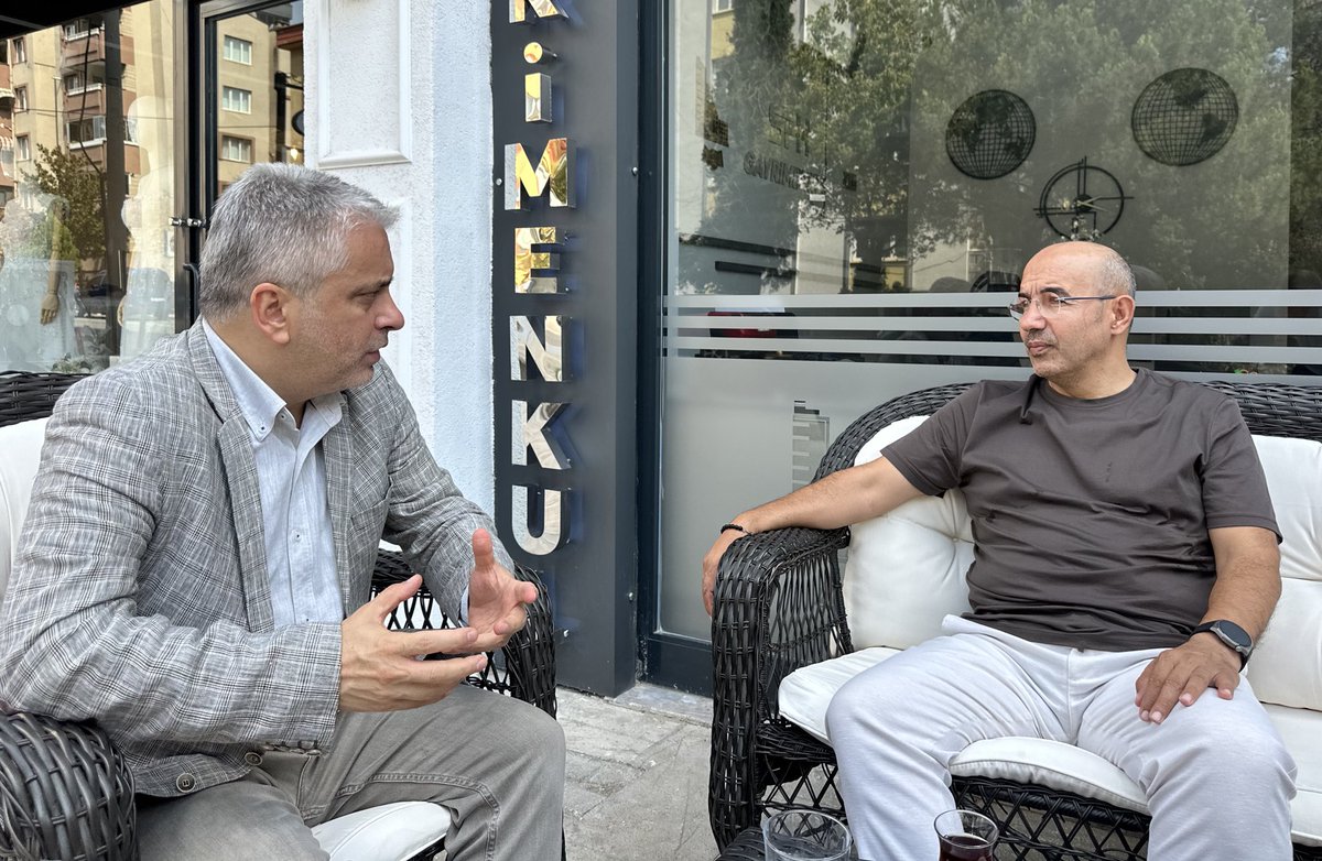 SFH Kentsel Dönüşüm ve İnşaat Ofisi firma sahibi, Nilüfer İlçe Yönetim Kurulu Üyemiz Sn. Suat Gürbüz’ü iş yerinde ziyaret ederek ebediyete irtihal eden muhterem babası için taziyelerimizi ilettik.

Merhuma amcamıza Allah’tan rahmet ailesine ve yakınlarına başsağlığı diliyorum.