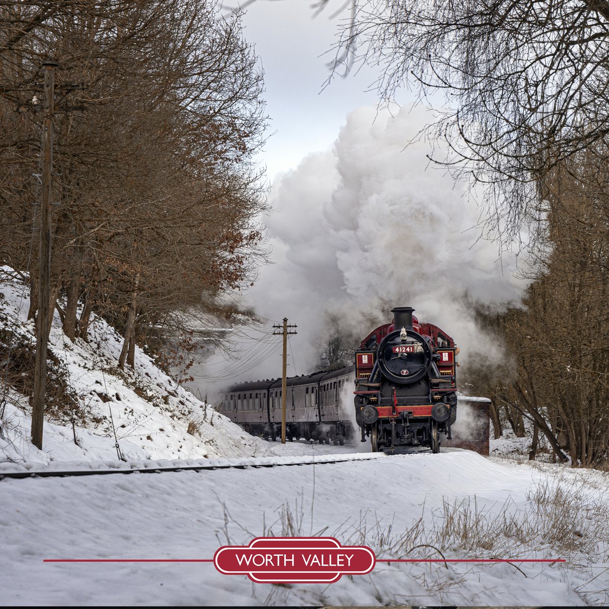 Yorkshire, you absolute stunner. Rolling hills, dry stone walls, and the sound of a steam whistle echoing through the valley... this is what it’s all about. 🚂

Got a favourite KWVR view? Drop your pics in the comments or tag us– we’d love to see how you do #YorkshireDay!

#kwvr