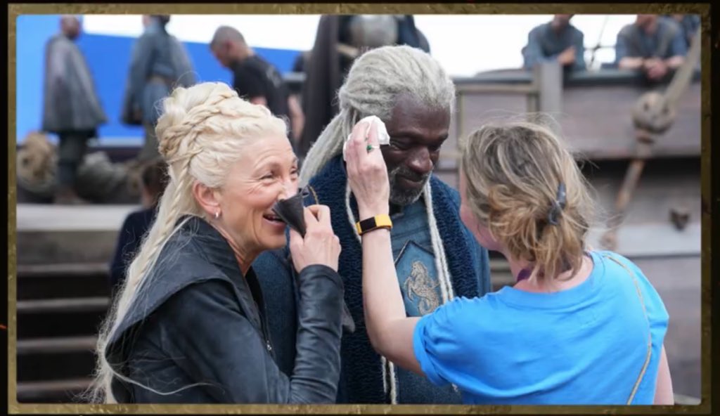 Wishing Eve Best a very happy birthday today!