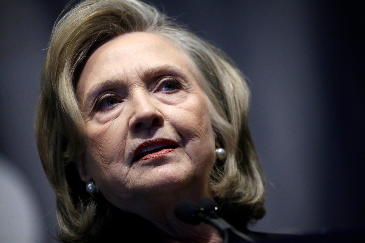 🚨 BREAKING: The Trump admin has declassified the Durham Annex, found in BURN BAGS in a “secret room,” PROVING Hillary Clinton conspired with the Obama FBI to push the Russia Collusion Hoax

CRIMINAL!

The FBI KNEW the Trump-Russia accusations were likely invented by Clinton, but