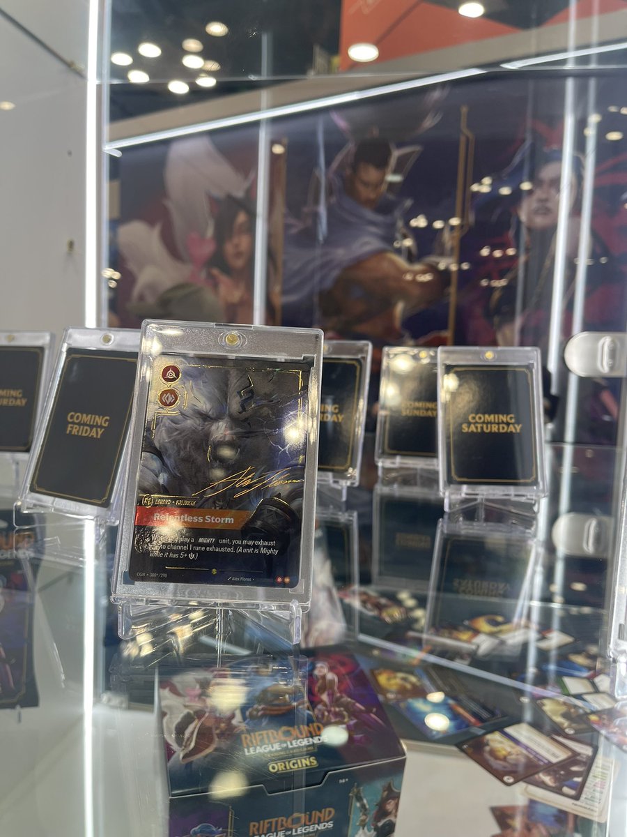 Gencon preview of full art runes AND signed overnumber cards. The texturing on these is INSANE