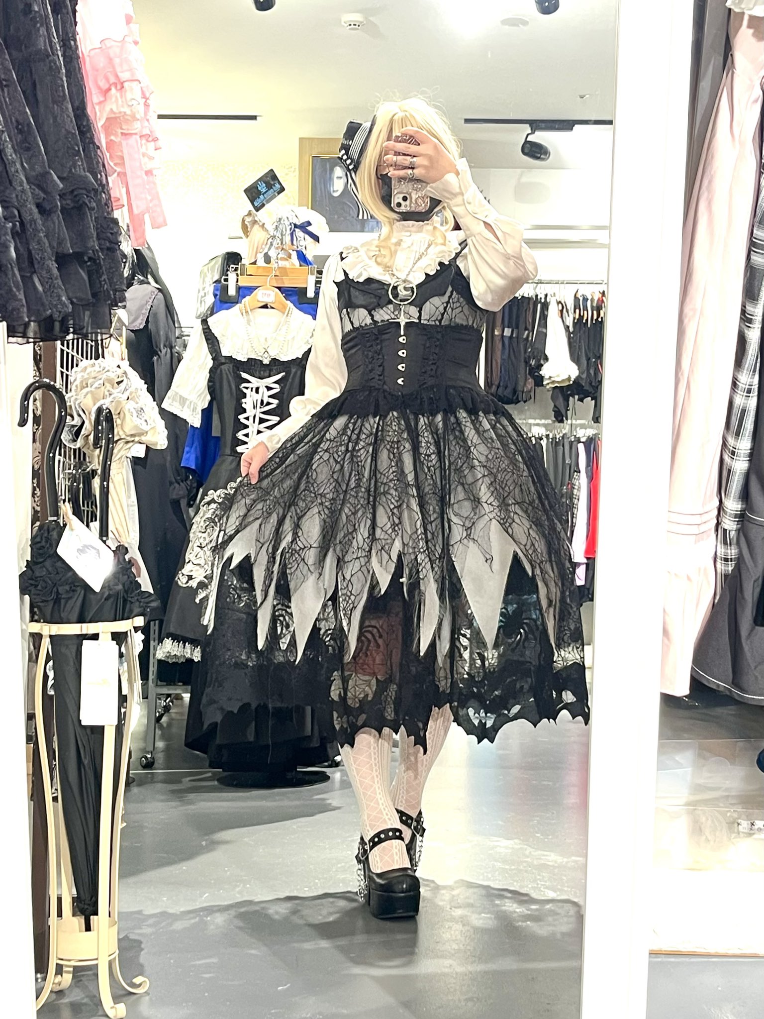 【ROKSANDA】胸元パネル切替 ベア/コルセット トップ ジャンプ スーツ s a r a@KIST/xxkist部 on X: 