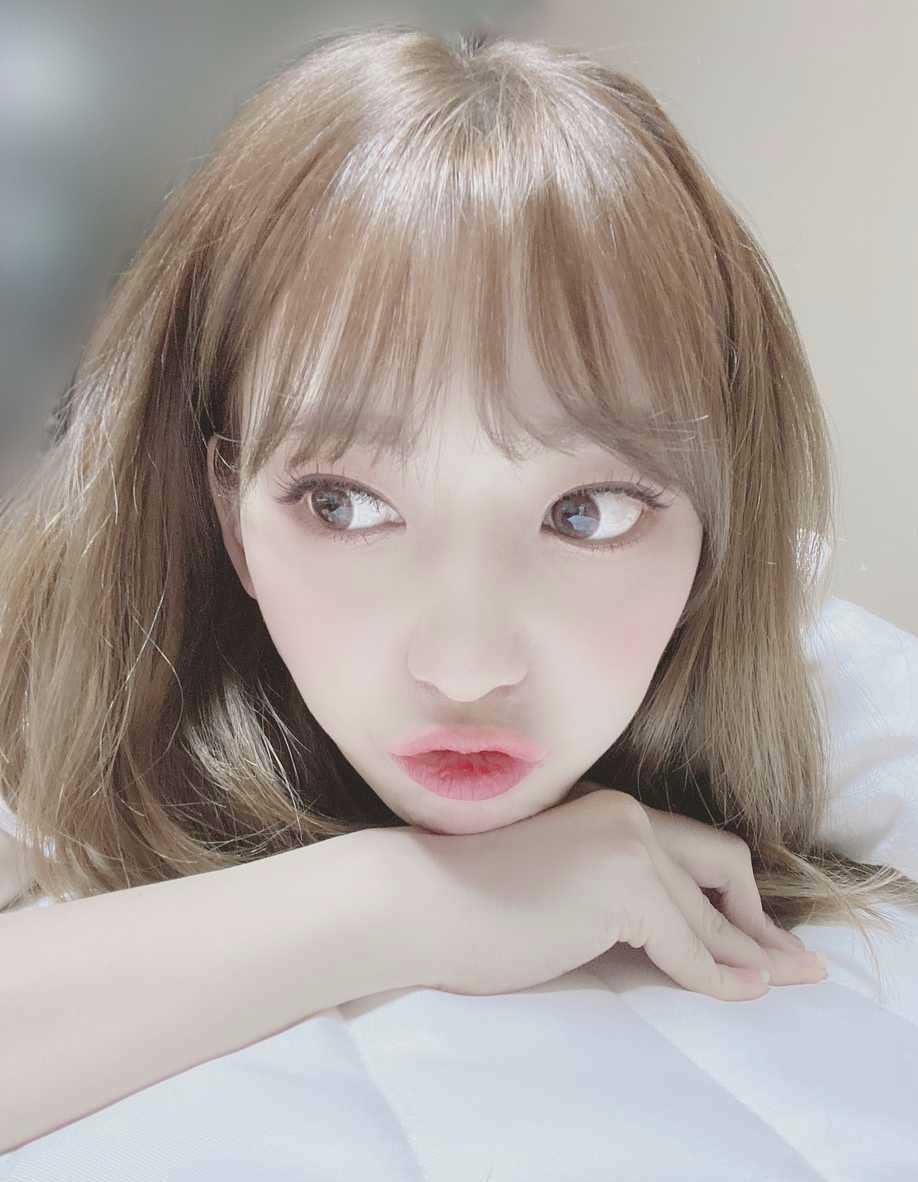 pop__notes's tweet image. No iba a esperar ni un segundo más antes de ir a ver este #αutö𝑚atic甘味, deseándole muchísimas felicidades a esta chiquita que por fin está celebrando el lanzamiento de #𝐢cecr͞eam·ℭake que ya me encantó.

ㅤ۫ㅤ 🌼  ㅤᰍㅤ۪  𝐳o𝕠m 𝑜n 𝐦a𝕪u 𓈒   .ᐟ