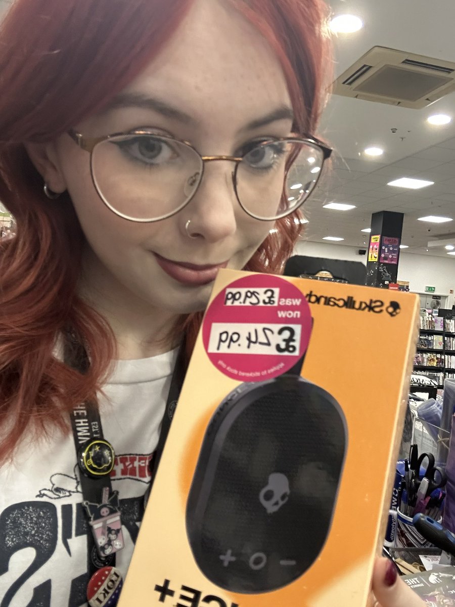 hmvBasingstoke_'s tweet image. Our #hmvsummertech pick of today are these Skullcandy Speakers!! Perfect for elevating your music at the beach and enjoying your perfect summer tunes🎶🎵

#summertech#hmvsummertech #hmv #deals #offers #summer #