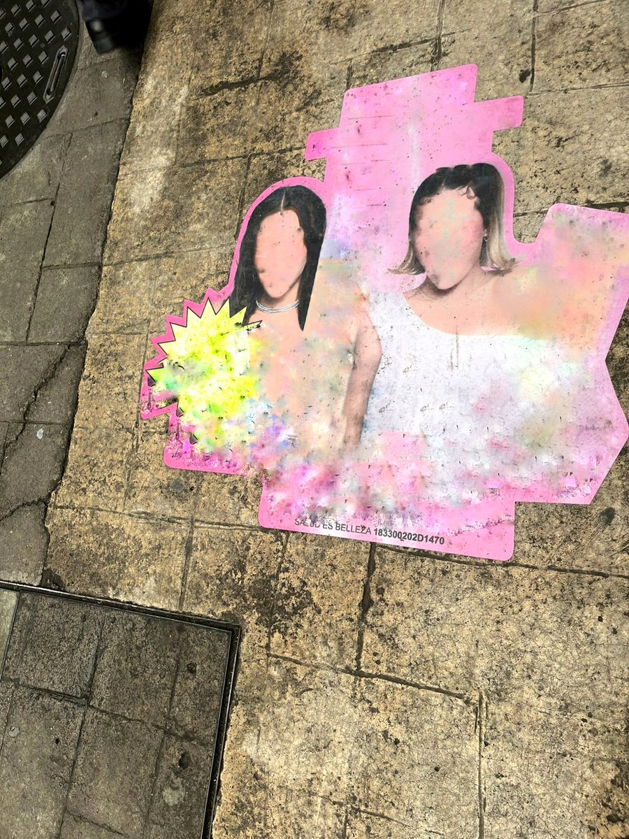 La Colonia Juárez (@lacoloniajuarez) on Twitter photo Urgimos a <a href="/MetropolisCDMX/">Metrópolis</a> y a <a href="/AlcCuauhtemocMx/">Alcaldía Cuauhtémoc</a> ¡APLICAR LA LEY! Sancionar con triple multa a <a href="/NYXCosmetics/">NYX Pro Makeup US</a> por incurrir por 3ra. ocasión en estas prácticas que VIOLAN LA LEY DE PUBLICIDAD EXTERIOR PARA LA CDMX.
No solo es retirar su basura sino castigarlos para que no reincidan. Urgimos a <a href="/MetropolisCDMX/">Metrópolis</a> y a <a href="/AlcCuauhtemocMx/">Alcaldía Cuauhtémoc</a> ¡APLICAR LA LEY! Sancionar con triple multa a <a href="/NYXCosmetics/">NYX Pro Makeup US</a> por incurrir por 3ra. ocasión en estas prácticas que VIOLAN LA LEY DE PUBLICIDAD EXTERIOR PARA LA CDMX.
No solo es retirar su basura sino castigarlos para que no reincidan.