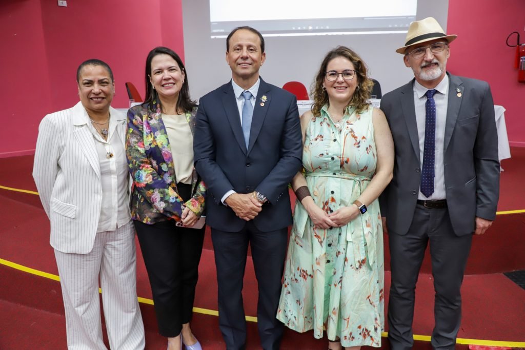 Andifes's tweet photo. Andifes elege diretoria para a gestão 2025-2026
https://t.co/FRvSTe8QfV https://t.co/QyY1Vp0eF7