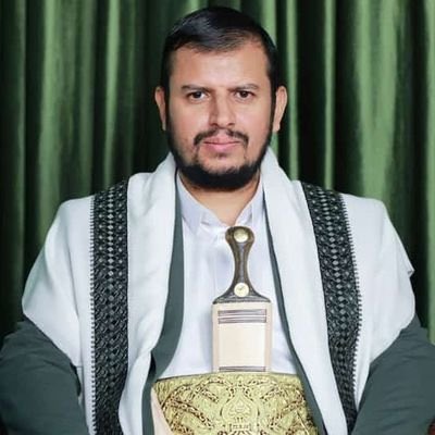 كلمة السيّد القائد اليوم ليست مجرد خطاب، بل هي لحظة فاصلة في تاريخ هذه الأمة ، كلمة تفيض وضوحًا وصدقًا وشجاعة
كلمة لا تحتاج إلى شرح ولا إلى زخرف ولا إلى وسائط تزيّنها
كلمة انطلقت من قلب صادق وعقل راجح وبصيرة لا تغيب
كلمة تلامس الفطرة وتوقظ الضمائر وتدعو إلى الموقف المسؤول في زمن