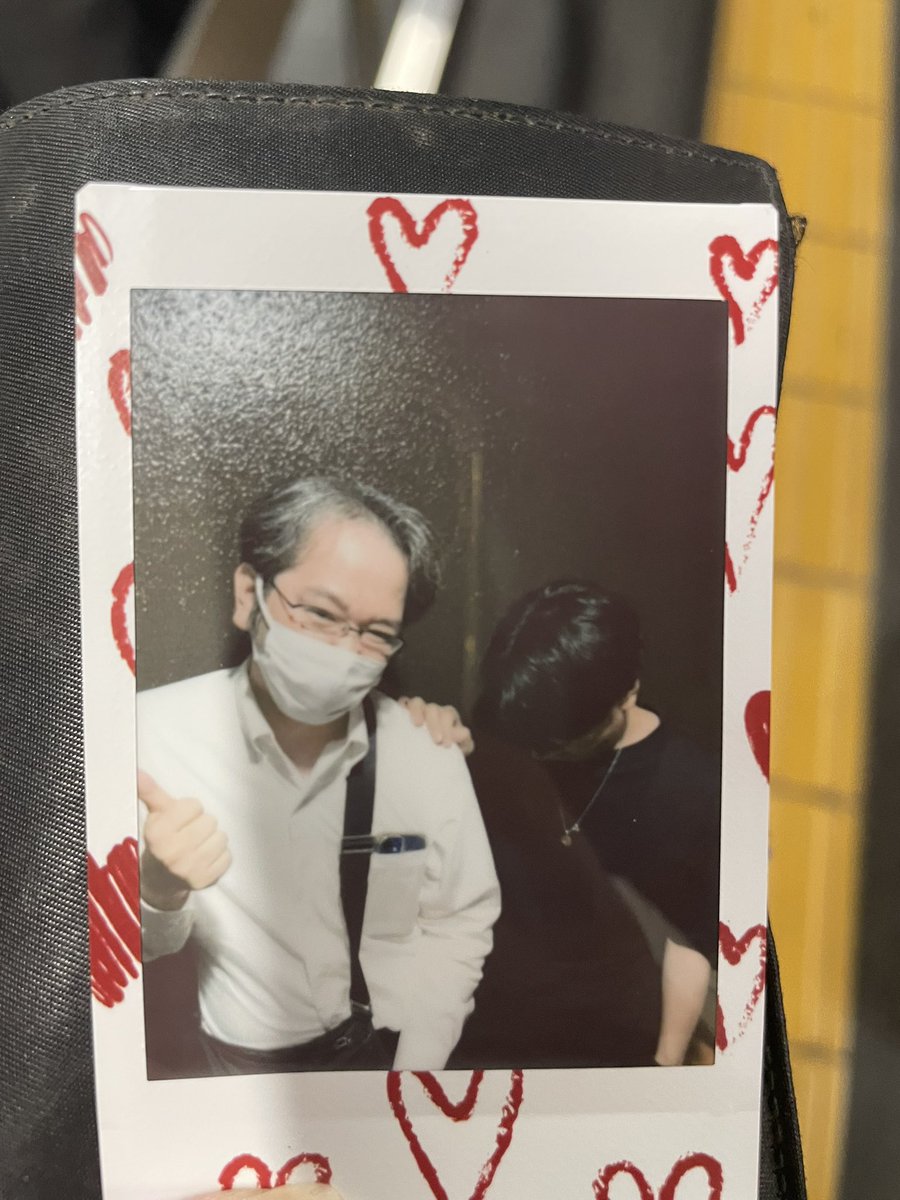 kei06_09's tweet image. フルフラッシュ行って優勝記念チェキ撮ってもらいました😍
負けましたアピールしてくれたらマジで顔写ってなくてバカウケ😂😂😂
また優勝できるようにがんばりまーす😎

＃FullFlash
＃仲林圭p