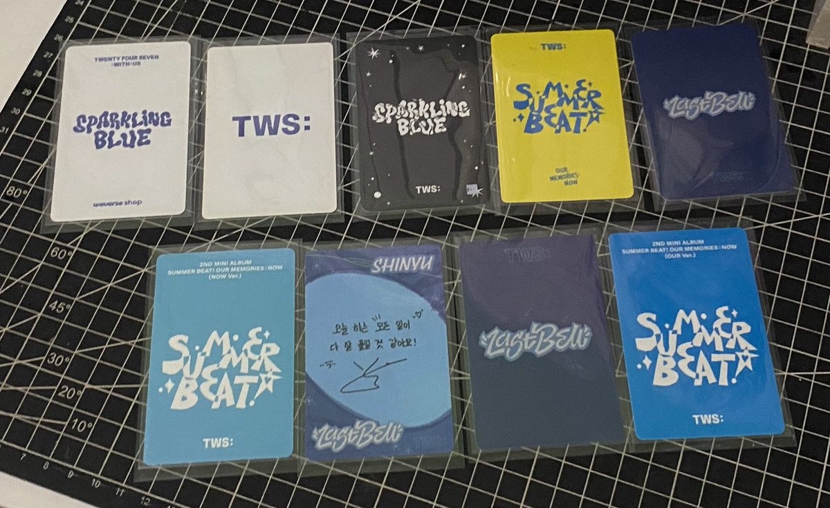 wts lfb for sale ph —— #yushin_sale

  tws shinyu pob photocards
 
 — ₱ in alt, payo !
 — onhand &amp; clean

hence the price, album pocas 100 each