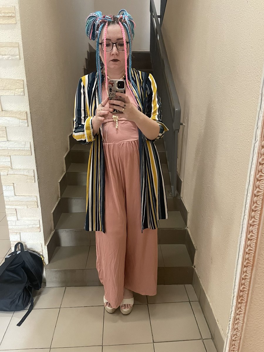 Харли Квинн бросила Джокера и устроилась в IT