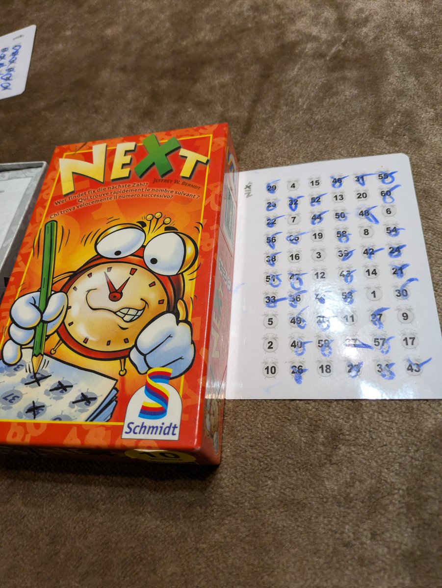 Next, un roll and write dans lequel on doit cocher les numéros de 60 à 0 pendant que le joueur suivant lance un dé pour nous voler le stylo. Ça vous rappelle quelque chose ? 
De mon côté je préfère cette version frénétique mais moins casse tête x) #J2S