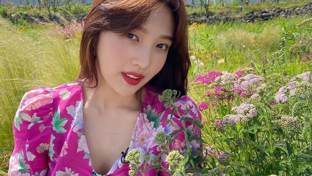 REDPRISM_off's tweet image. Como fan de este nuevo lanzamiento #𝐢cecr͞eam·ℭake, si o si tenia que salir para apoyar a esta bebé que nos está mostrando este nuevo temazo con su #αutö𝑚atic甘味 que me dejó enamorada de lo mucho que me gustó.

𝐦a𝕘n𝑜l𝐢a  ⭑𖦹 ׂ 𓈒 🪻  𝕚k𝑢r𝐚.