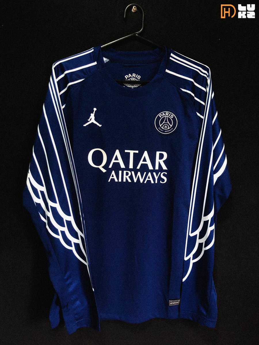 🇨🇳 🚨 | LLEGÓ UN NUEVO PEDIDO DE kitgg7.com

- ¿Cuándo lo pedí? 19/6 
- ¿Cuándo me llegó? 15/7    

A tener en cuenta: Pedir 2 talles más en versión player y un talle más en versión fan. 

¡Fotos en mas detalle abajo!     

¡RT/FAV se agradece!❤️