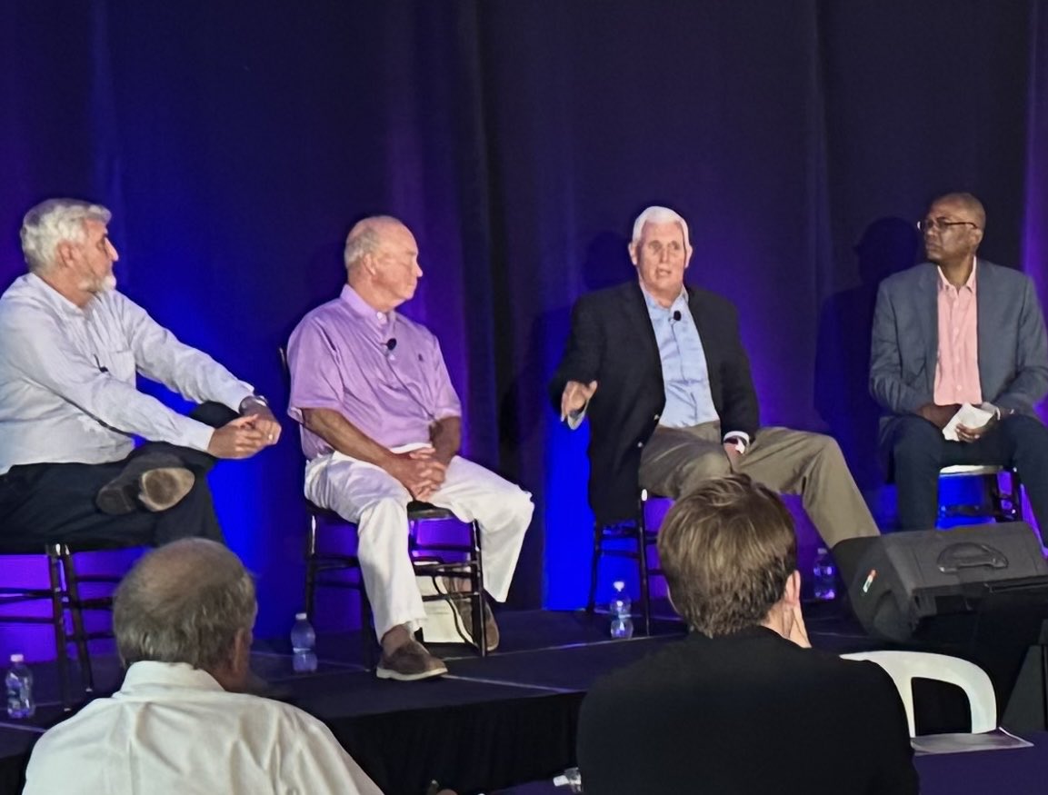 Mike Pence tweet media