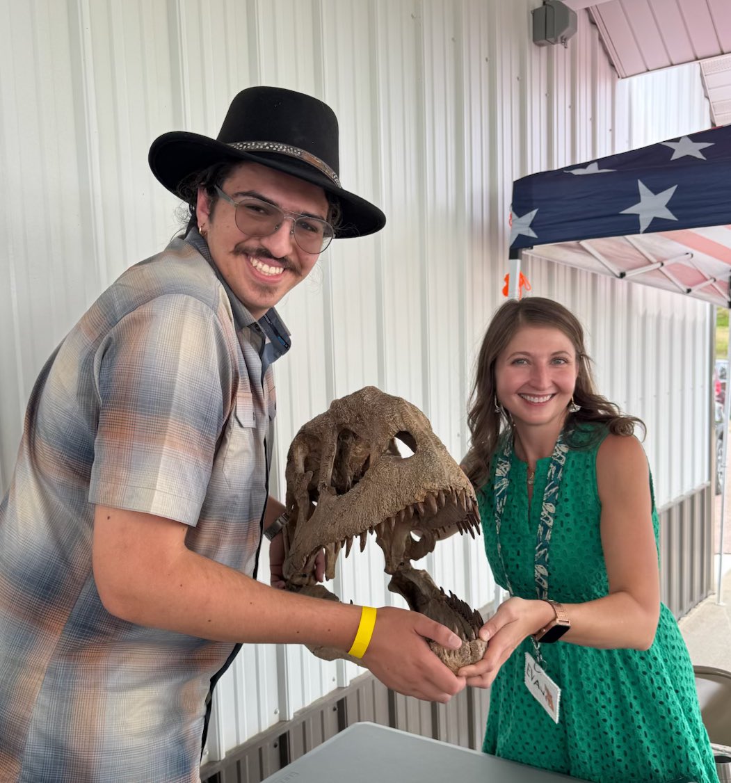 Kai J. Doron (@kayentakatae) on Twitter photo Had a lovely time at this year’s dino shindig at the <a href="/CarterCoMuseum/">Carter County Museum</a> ! Met some lovely folks, and some lovely dinosaurs, like this Majungasaurus. Had a lovely time at this year’s dino shindig at the <a href="/CarterCoMuseum/">Carter County Museum</a> ! Met some lovely folks, and some lovely dinosaurs, like this Majungasaurus.