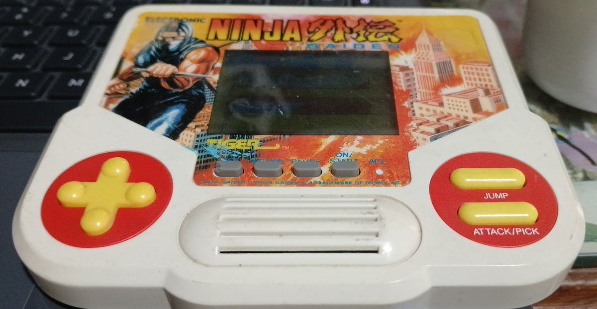 PerezBarahon's tweet photo. @StoneAgeGamer Played first the NES game,  I always go back and play it every once a while. Finally we get a new 2d game to play. :) https://t.co/lWpElfyXD2