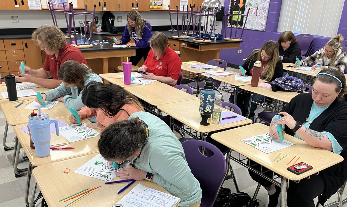 An exciting week of hands-on learning!
Educators gathered in Oelwein and Dubuque this week for STEM Scale-Up training in Grow, Create, Innovate: The STEAM-Powered Art!, exploring new strategies to inspire and engage students this fall. <a href="/IowaSTEM/">Iowa STEM</a>