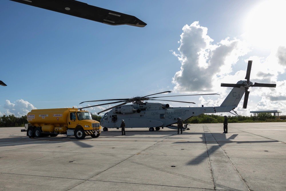 II MEF (@iimefmarines) on Twitter photo Marines with <a href="/2nd_MAW/">2nd Marine Aircraft Wing</a> and 2nd Distribution Support Battalion use a CH-53K King Stallion to perform flight operations and air-delivered ground refueling near Naval Air Station Key West, Florida.
📸 <a href="/USMC/">U.S. Marines</a> Cpl. Mya Seymour <a href="/DeptofDefense/">Department of Defense 🇺🇸</a> Marines with <a href="/2nd_MAW/">2nd Marine Aircraft Wing</a> and 2nd Distribution Support Battalion use a CH-53K King Stallion to perform flight operations and air-delivered ground refueling near Naval Air Station Key West, Florida.
📸 <a href="/USMC/">U.S. Marines</a> Cpl. Mya Seymour <a href="/DeptofDefense/">Department of Defense 🇺🇸</a>
