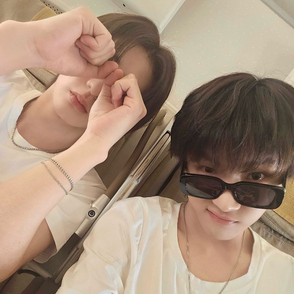 wunakimut's tweet photo. Every wunak girl☃️
needs her ihan girl 🐠
⤷⋆˚꩜｡@yeppiimut  ˎˊ˗

#ONEDOORSelcaDay #ODSD #BOYNEXTDOOR #WOONHAK #LEEHAN #NUNSARANGZ #AHAZ https://t.co/fA8WOUwQoA