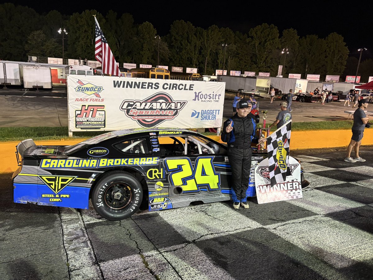 b24brinkley's tweet photo. Super proud of this kid!! 1st late model win!!@PRNAtTheTrack https://t.co/oIO0olI3PX