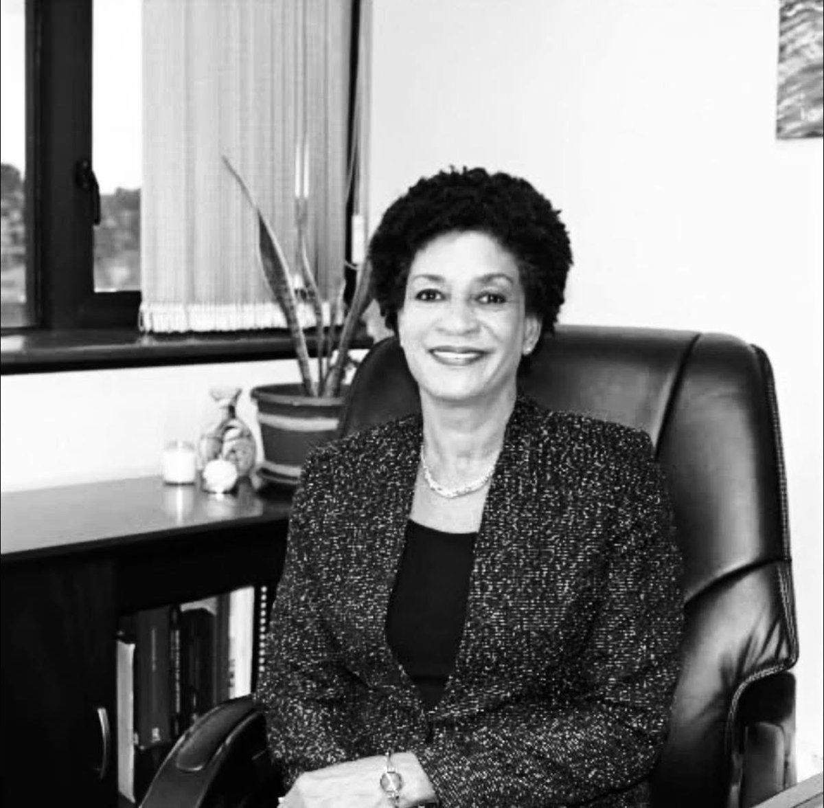 We extend deepest condolences to the family and people of Saint Lucia on the passing of Her Excellency Elma Gene Issac, Saint Lucia’s Ambassador to CARICOM and OECS

Amb. Issac was deeply passionate about her advocacy on deepening integration within our region. 

We were honoured