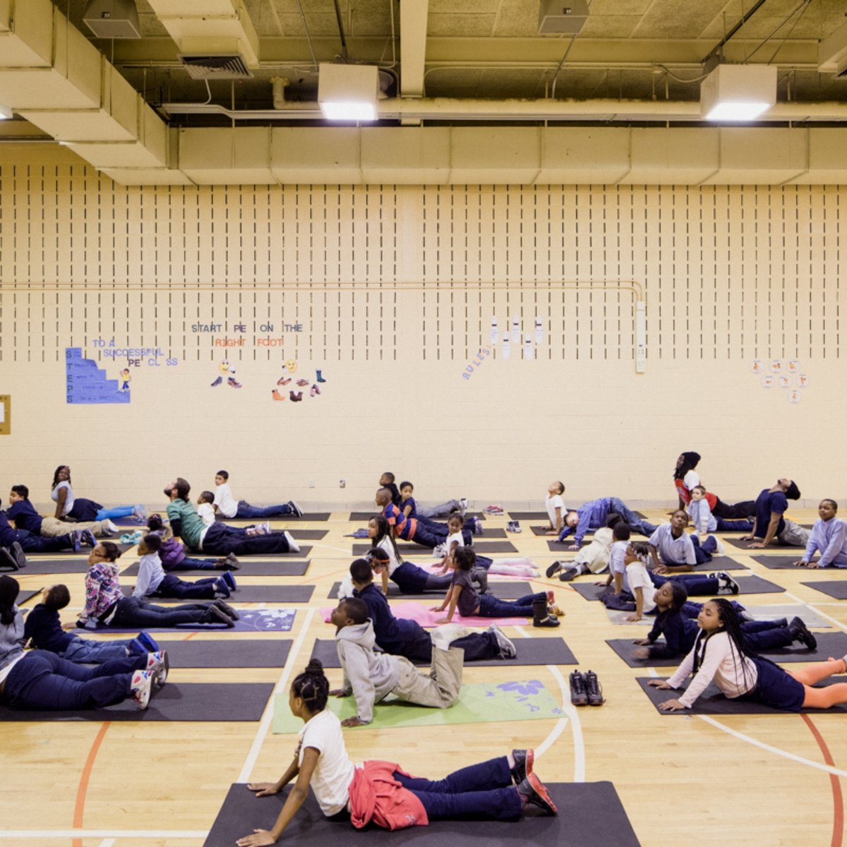 Calm is contagious.
When one student found peace on the mat, the whole class followed. 🧘🏽‍♂️✨
This is the ripple effect of mindfulness.

🔗 Learn more: holisticlifefoundation.org

#MindfulnessInAction #HolisticMe #HLF #Transformation #YouthWellness #YogaForKids #EmotionalResilience