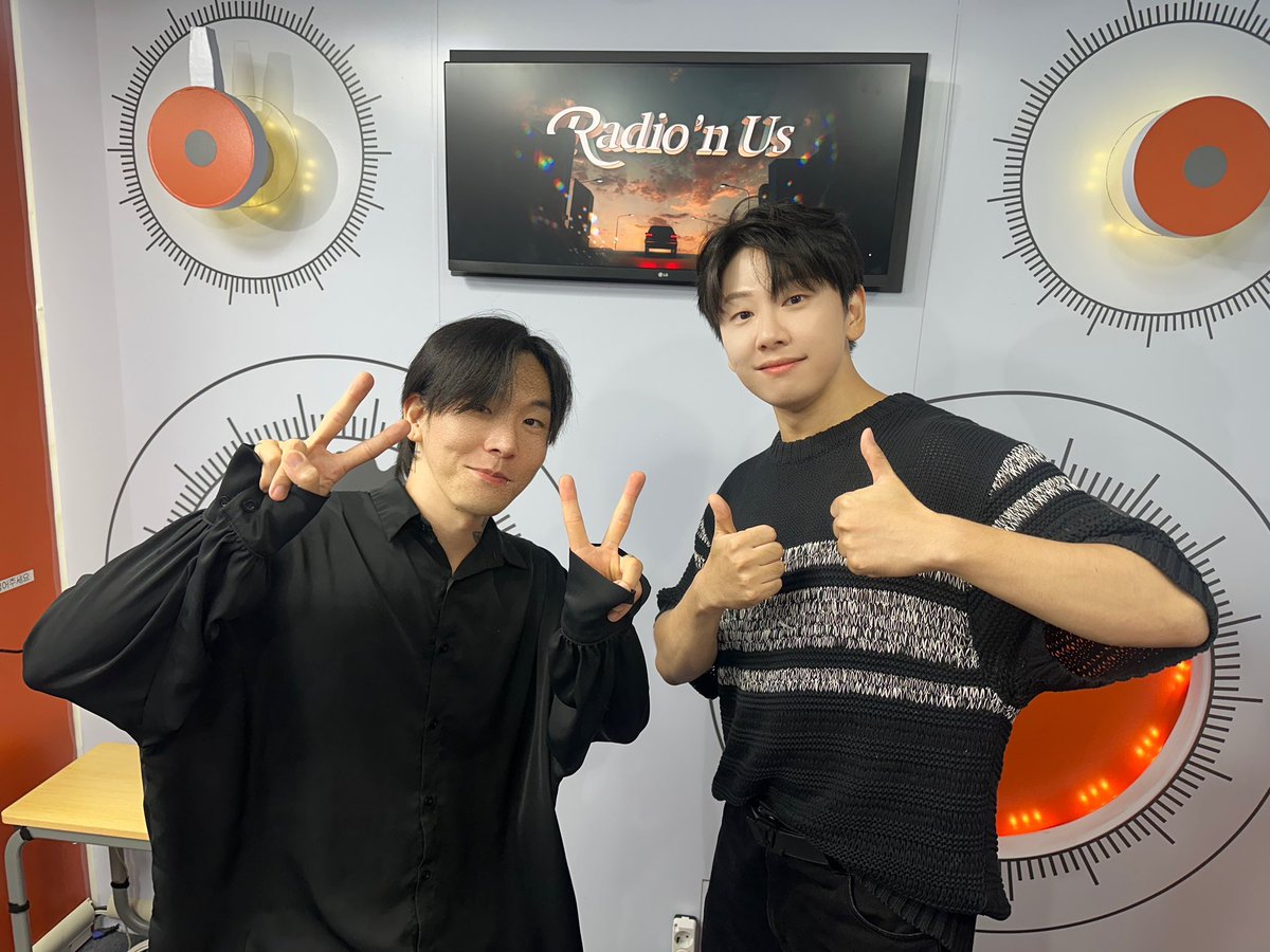 rnus_arirang's tweet photo. #rnus 
[MEET YOU UP🍀]

프로 N잡러 &amp; 프로 데뷔러 &amp; 프로 컴백러
노태현❤️님을 만나보았는데요❕

카페 사장님이 되셨다는 소식까지 전하면서,,,
바쁘다 바쁜 태현님의 일상을 함께 해보았습니다➿ https://t.co/oukKoIjmsl