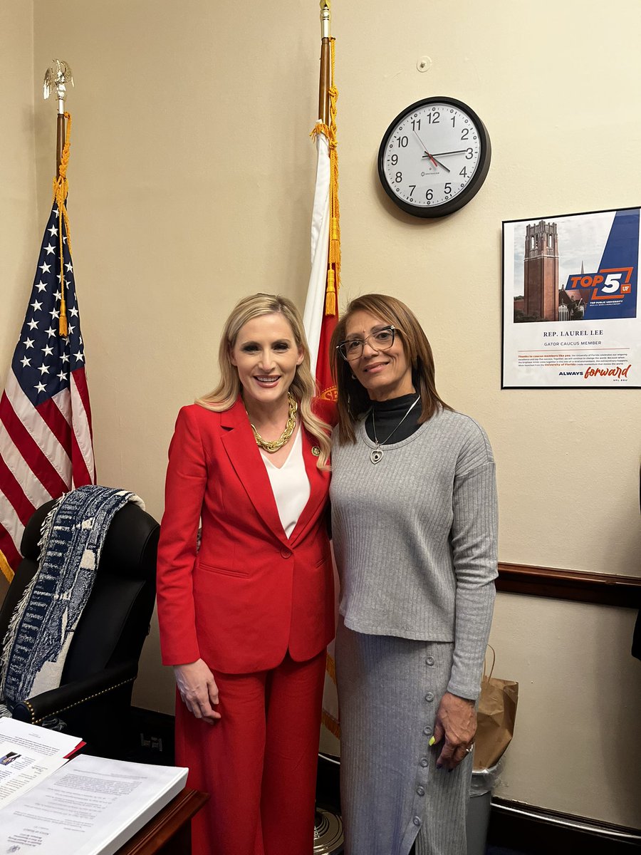 La escudera PR51 (@zoraidavelez16) on Twitter photo Los 3.2 Ciudadanos Americanos Puertorriqueños que viven en PR se merecen la Igualdad y la Ciudadania plena. La Estadidad es el único status viable para lograrlo⭐️🇵🇷🇺🇸. #makeprstatete #prusa <a href="/delegates51/">Delegación Extendida</a> <a href="/XDelegates_Fl/">Extended Congressional Delegates - Florida</a> <a href="/ricardorossello/">Ricardo Rosselló</a> <a href="/RepLaurelLee/">Congresswoman Laurel Lee</a> Los 3.2 Ciudadanos Americanos Puertorriqueños que viven en PR se merecen la Igualdad y la Ciudadania plena. La Estadidad es el único status viable para lograrlo⭐️🇵🇷🇺🇸. #makeprstatete #prusa <a href="/delegates51/">Delegación Extendida</a> <a href="/XDelegates_Fl/">Extended Congressional Delegates - Florida</a> <a href="/ricardorossello/">Ricardo Rosselló</a> <a href="/RepLaurelLee/">Congresswoman Laurel Lee</a>