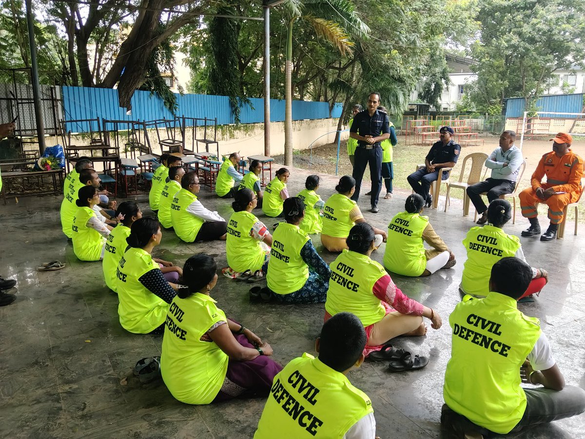 5 NDRF PUNE (@5ndrf) on Twitter photo Team 05Bn NDRF
🔸 Conducted Community Awareness Programme.
🔸 Venue: Gram Panchayat Saravali, Saravali auditorium, Palghar (MH)
🔸Participants: Civil Defence Volunteers, staff (Male and Female)
#BePrepared #BeSafe
#NDRF4U🇮🇳
<a href="/NDRFHQ/">NDRF India I राष्ट्रीय आपदा मोचन बल 🇮🇳</a> Team 05Bn NDRF
🔸 Conducted Community Awareness Programme.
🔸 Venue: Gram Panchayat Saravali, Saravali auditorium, Palghar (MH)
🔸Participants: Civil Defence Volunteers, staff (Male and Female)
#BePrepared #BeSafe
#NDRF4U🇮🇳
<a href="/NDRFHQ/">NDRF India I राष्ट्रीय आपदा मोचन बल 🇮🇳</a>