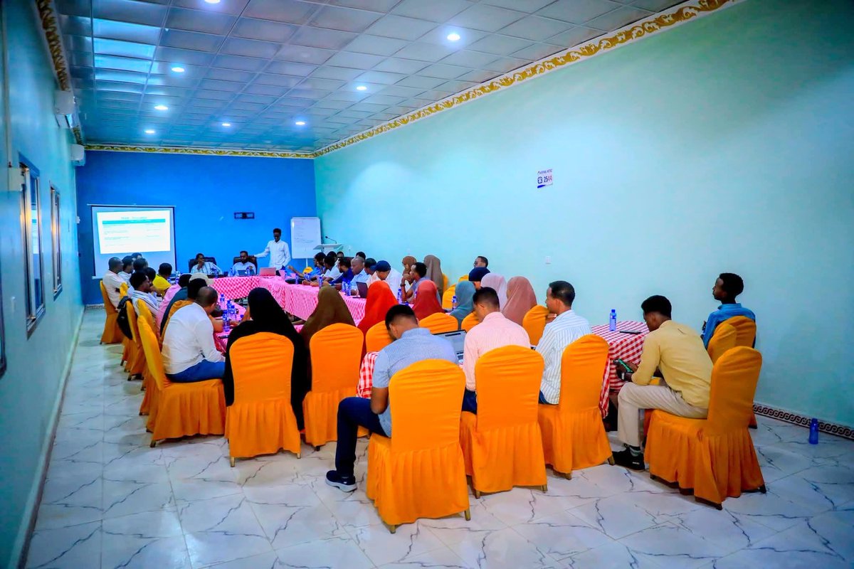 Sasdosom's tweet image. Today, SASDO was honored to join the Southwest State WASH Partners’ Monthly &amp;amp; Quarterly Coordination Meeting at Horyaal Hotel, Baidoa.

Together, we work to improve access to clean water, sanitation &amp;amp; hygiene. 💧🤝

#SASDO #WASH #Baidoa #Coordination #HumanitarianResponse