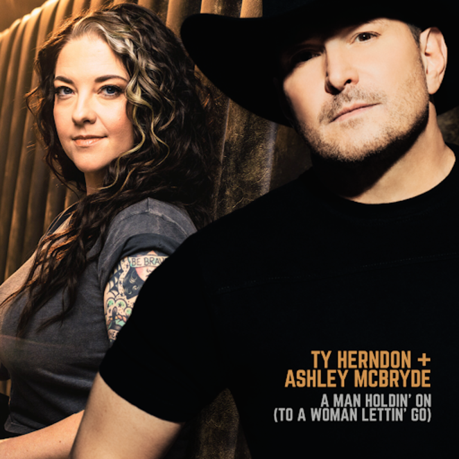 Not only is Ty Herndon releasing a reimagined version of his 1998 hit “A Man Holdin’ On (To a Woman Lettin’ Go)”, but he has also enlisted the help of Ashley McBryde to breathe new life into it!

countrylowdown.com/.../ty-herndon…