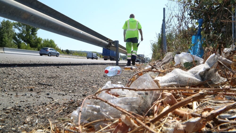 Plus d’un Français sur cinq jette des déchets sur l’autoroute, selon une étude
👉 l.laprovence.com/FPHd
