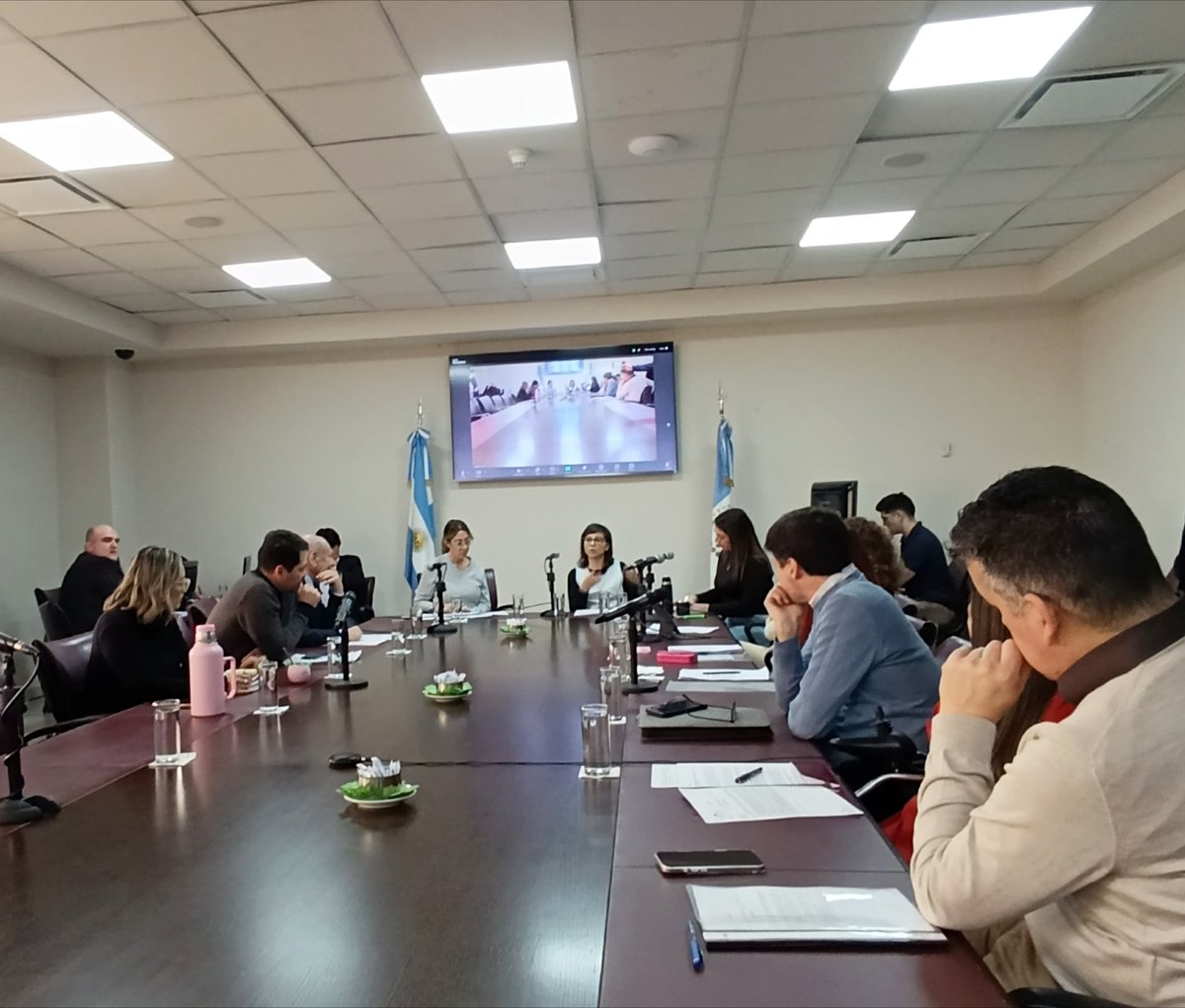 Además iniciamos el trabajo en la propuesta de creación de un programa de Educación Emocional, una iniciativa muy positiva y que va en concordancia con nuestro #Proyecto de #Ley que crea un #Programa para la #Prevención y #Abordaje del #Suicidio en #Adolecentes y #Jovenes.