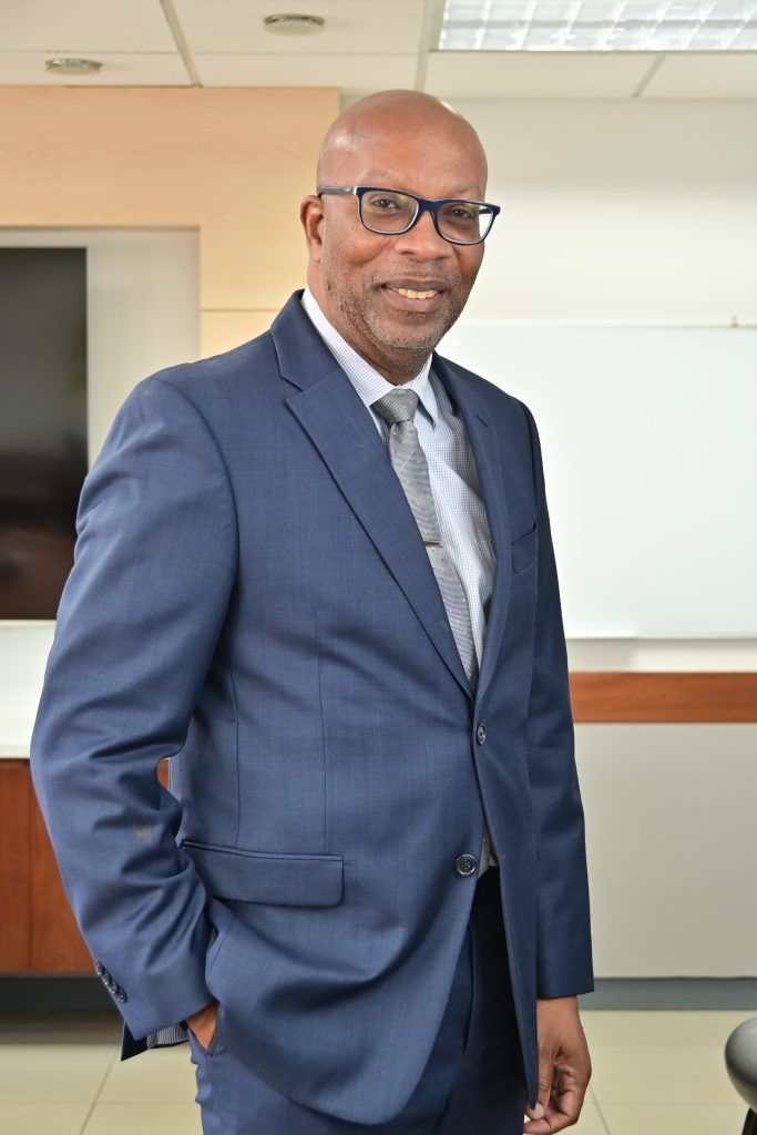 Congrats to UTech, Jamaica alumnus Colin Barnett on being elected President of the UTech Alumni Association! 🙌🏽

Big thanks to outgoing President Ronnie Sutherland and exec team for their service.