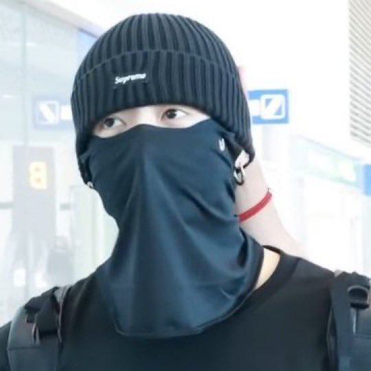 I can be your angel                    or your devil
(When you hear                          (When Jimin 
jimin's name.                                isn't around