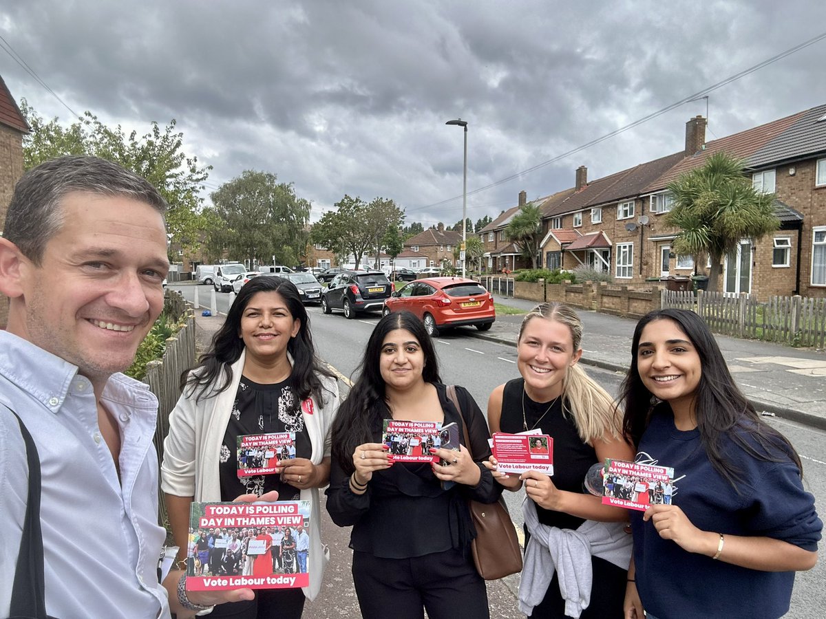 Andrew Achilleos (@andyachilleos) on Twitter photo Great to be out on the doors in #Barking for polling day in Thames View! Wet weather, but sunny responses from #Labour voters. ☔️😎
This team was the <a href="/Nesil_Caliskan/">Nesil Caliskan</a> <a href="/Margaret4DR/">Margaret Mullane MP</a> office collab canvas! 😂🌹🙌 Great to be out on the doors in #Barking for polling day in Thames View! Wet weather, but sunny responses from #Labour voters. ☔️😎
This team was the <a href="/Nesil_Caliskan/">Nesil Caliskan</a> <a href="/Margaret4DR/">Margaret Mullane MP</a> office collab canvas! 😂🌹🙌
