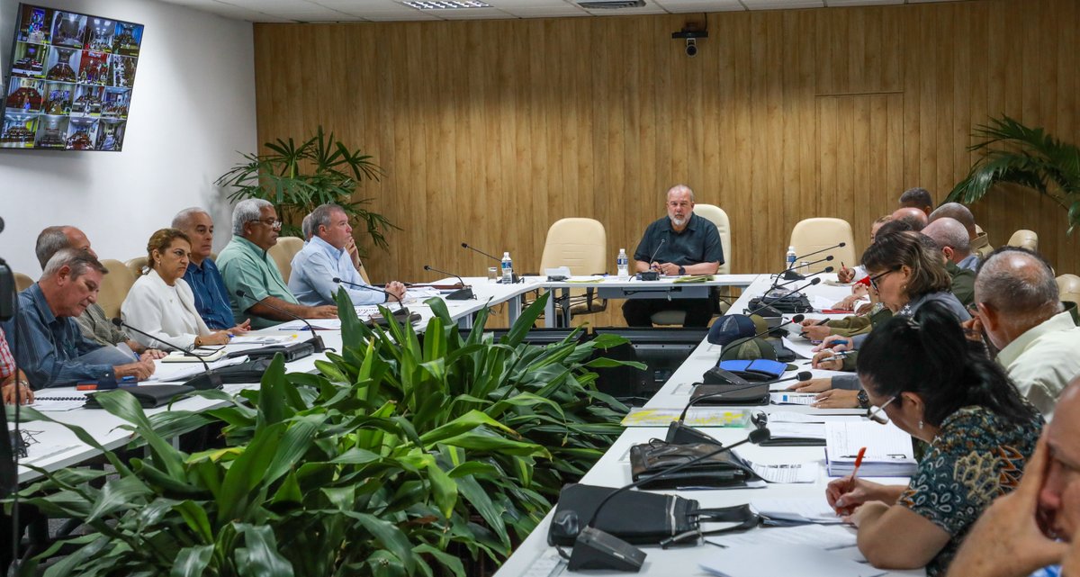 Gobierno Cuba 🇨🇺 (@gobiernocuba) on Twitter photo 🇨🇺| Los resultados del combate al delito en el 1er. semestre y el trabajo de la Comisión Nacional de Drogas fueron los principales temas analizados, este miércoles, en la reunión para la prevención y enfrentamiento al delito, presidida por <a href="/MMarreroCruz/">Manuel Marrero Cruz</a>.
soberania.gob.cu/noticias-es/no… 🇨🇺| Los resultados del combate al delito en el 1er. semestre y el trabajo de la Comisión Nacional de Drogas fueron los principales temas analizados, este miércoles, en la reunión para la prevención y enfrentamiento al delito, presidida por <a href="/MMarreroCruz/">Manuel Marrero Cruz</a>.
soberania.gob.cu/noticias-es/no…